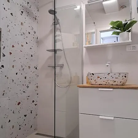 Ida View * 흐바르